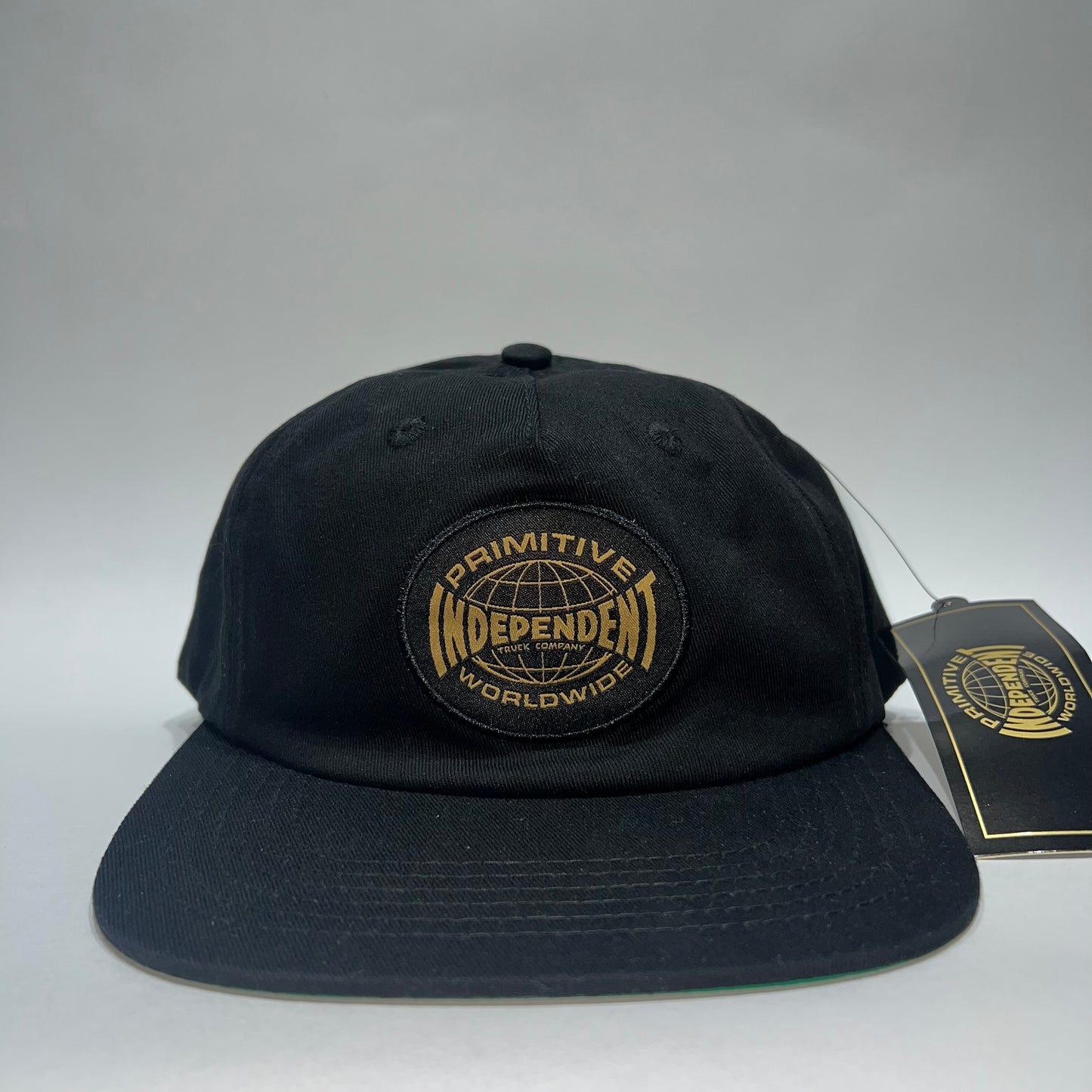 Gorra Primitive x Independent